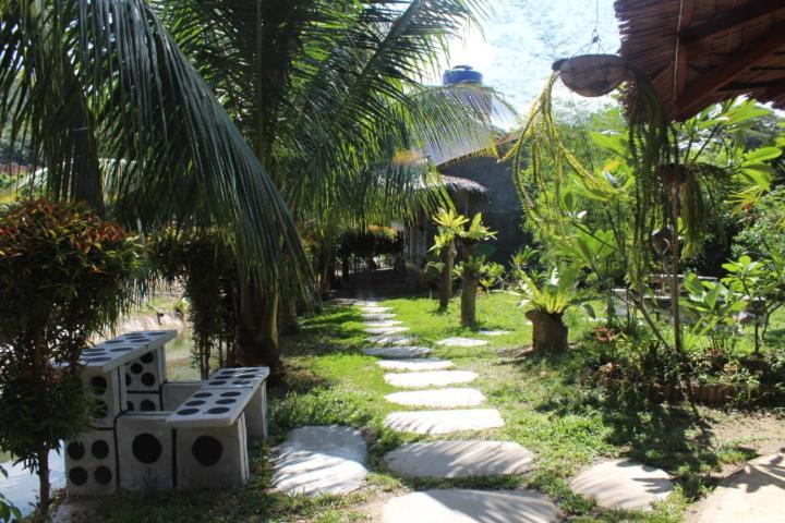 בוקיט לוואנג Eco Trekking Lodge, Bar & Jungle Tour'S מראה חיצוני תמונה